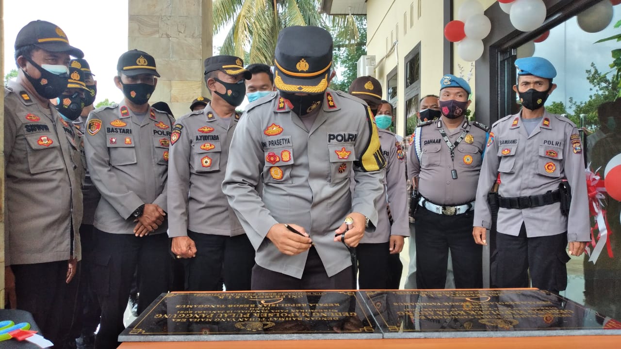 Kapolres Tanggamus Resmikan Gedung Baru Polsek Kota Agung dan Pulau Panggung